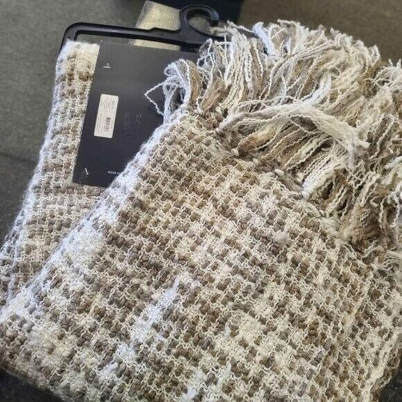 Hallmart Collectibles Plaid Fringe Throw Blanket, 50" X 60" - Picture 8 of 9